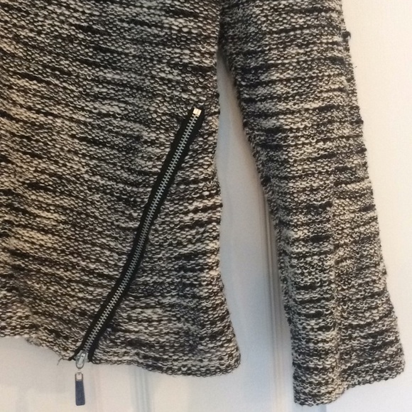 XL INC long sleeve zip design sweater - Picture 3 of 4